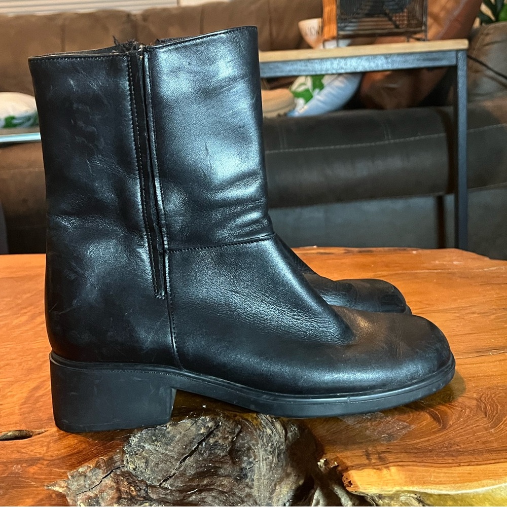 Santana Canada Women’s Winter Boot Leather Lined Ankle Boots size 38